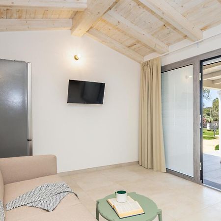 Residence Villa Giulia 阿尔巴塔克斯 外观 照片